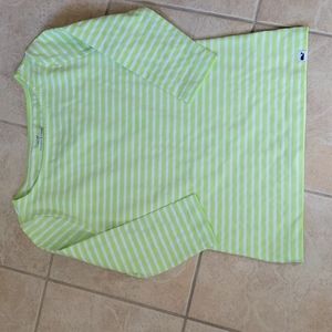 Vineyard vines stripes top size small.